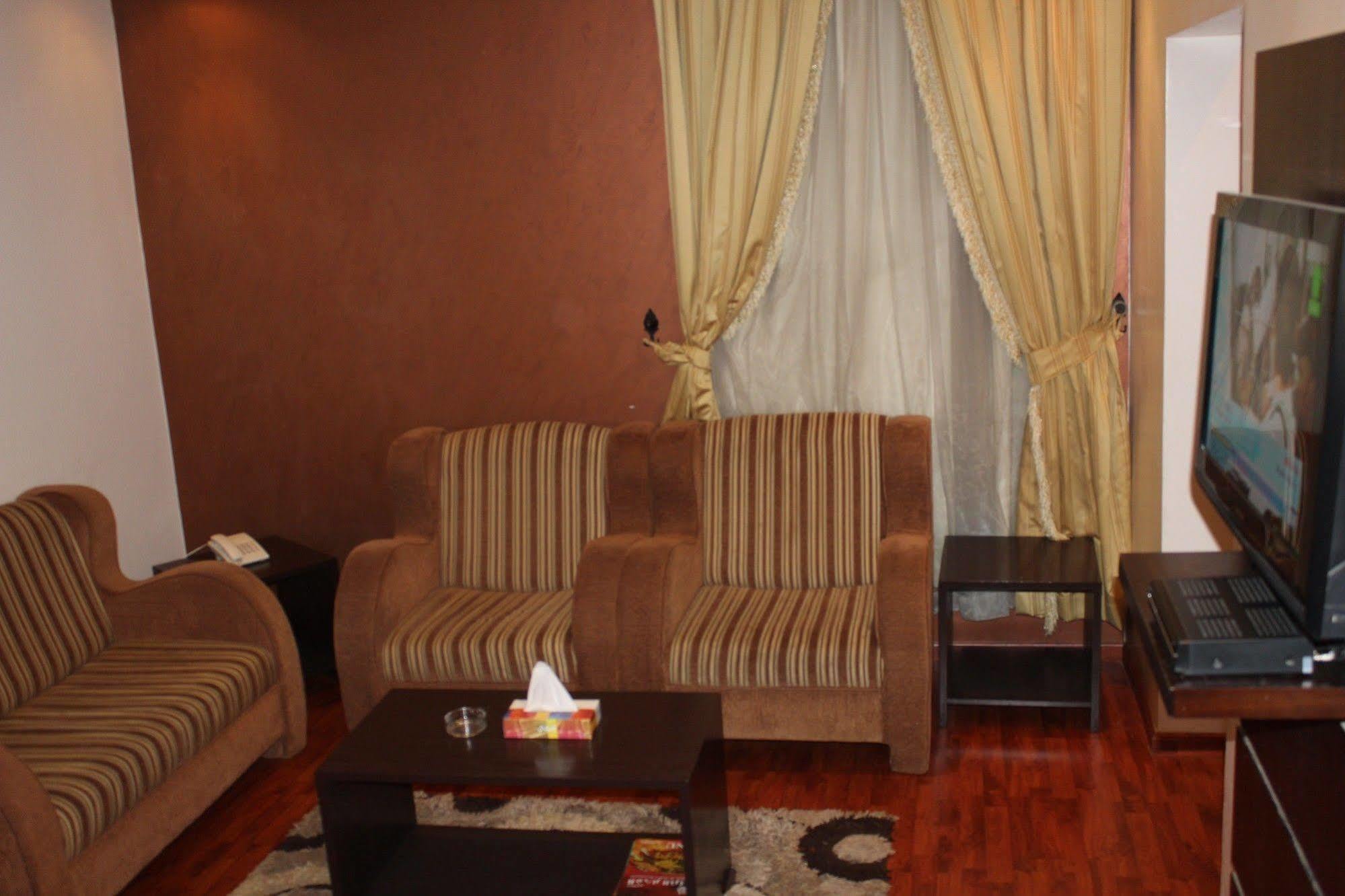 Merfal Hotel Apartments Al Taawan Ер-Ріяд Екстер'єр фото